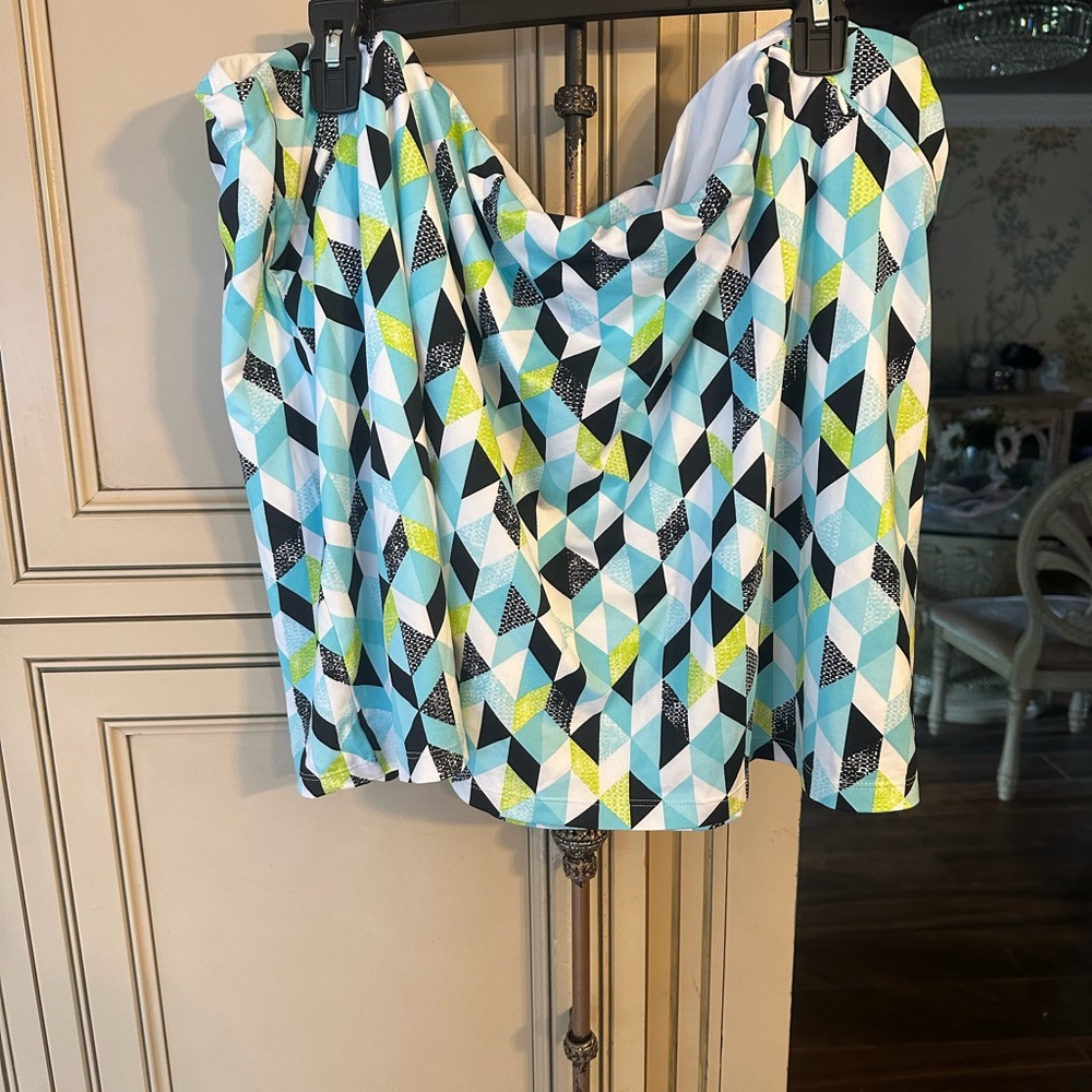 Vibrant Geometric Mini Skirt in Blue and Green